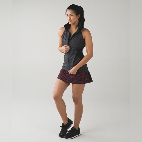 Lululemon Pace Rival Skirt II Shifted Horizon Red Grape Black Bordeaux Sz 6 Reg - Picture 4 of 15